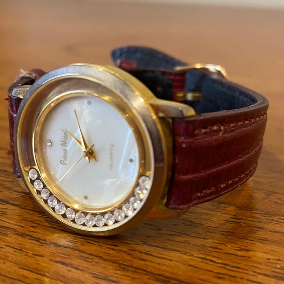 Vintage Woman's Pierre Nicol Watch - Picture 7 of 8